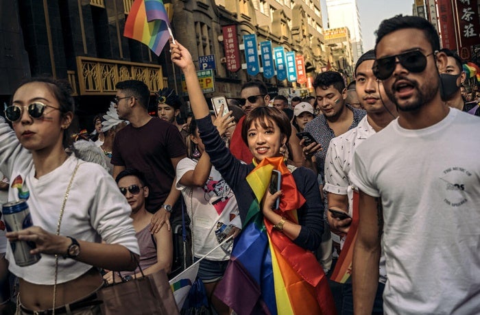 Participants in a lesbian, gay, bisexual, transgender, intersex, queer (LGBTIQ+) pride parade to support same-sex marriage on 27 October 2018 in Taipei. Photo: UN Women/Billy H.C. Kwok.